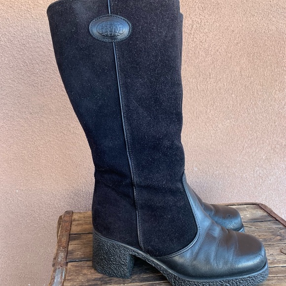 Pajar at Black Suede Genuine Shearling Boots - Picture 4 of 10
